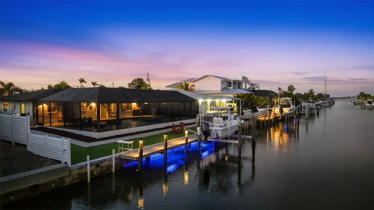 3915 Coconut Terrace, Bradenton, FL 34210 - #1