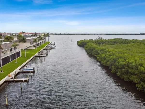 8829 Bay Pointe Drive #205, TAMPA, FL 33615