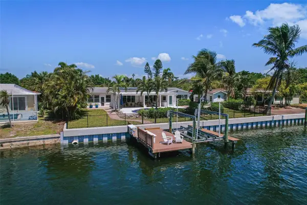 1112 38th Avenue Ne, ST PETERSBURG, FL 33704