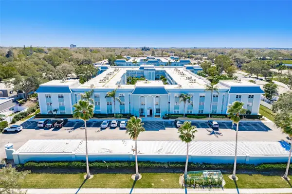 701 Poinsettia Road #208, BELLEAIR, FL 33756