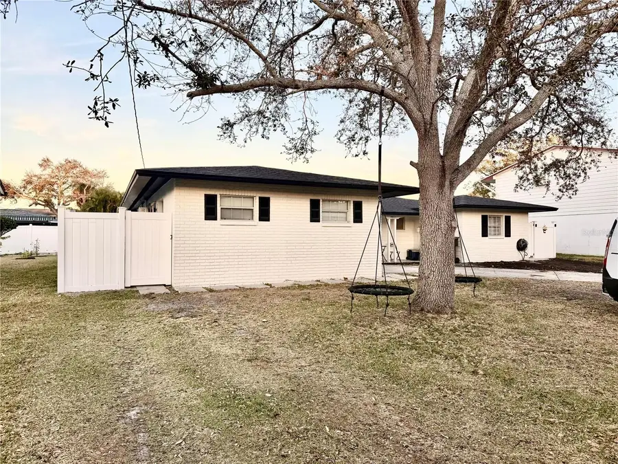 4911 Shetland Avenue, Tampa, FL 33615 - Image #2