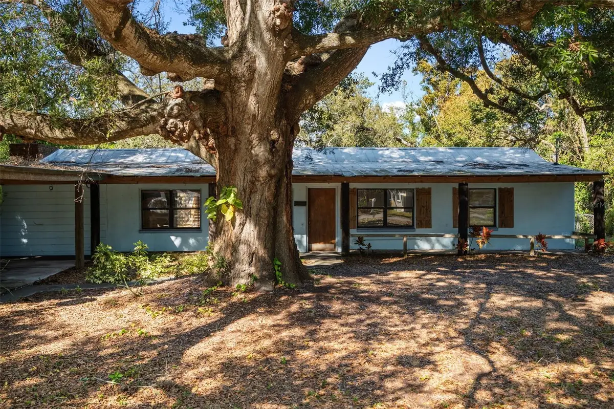 1715 W Overpar Drive, Tampa, FL 33612 - Image #1