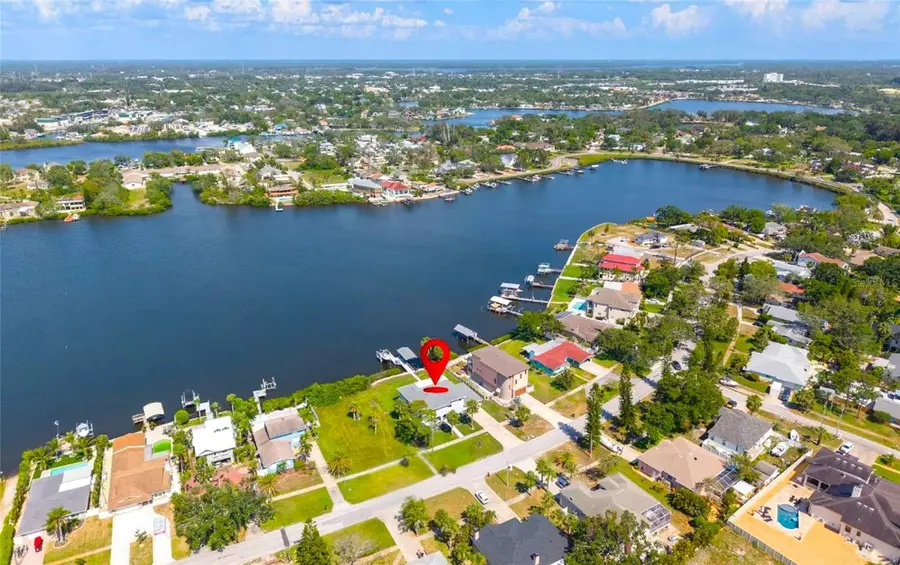 644 Bayshore Drive, Tarpon Springs, FL 34689 - #3