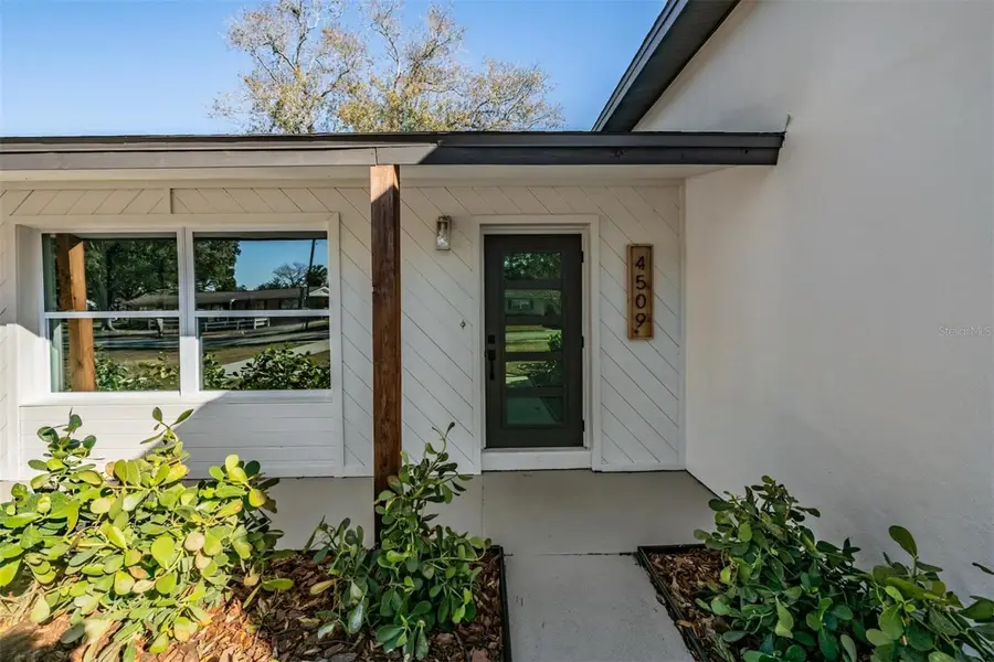 4509 W Fair Oaks Avenue, Tampa, FL 33611 - Image #2