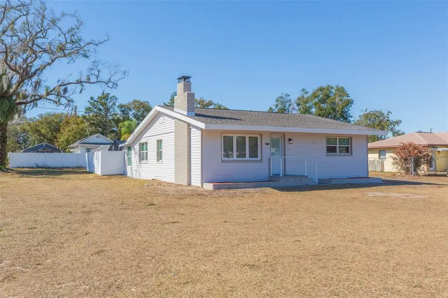 5543 19th Street, Zephyrhills, FL 33542 - Image #2