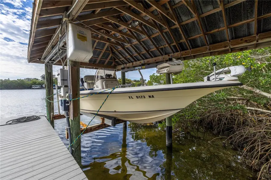 734 Weedon Drive Ne, Saint Petersburg, FL 33702 - Image #3