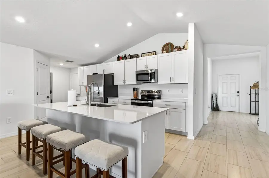 15217 Zircon Red Drive, Wimauma, FL 33598 - Image #2