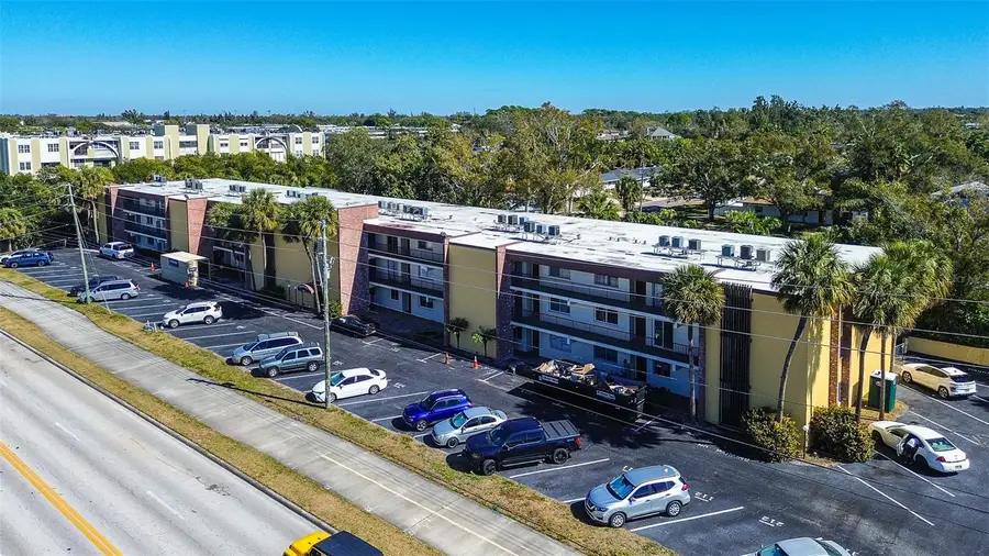 4435 1st Street Ne #111, Saint Petersburg, FL 33703 - #2