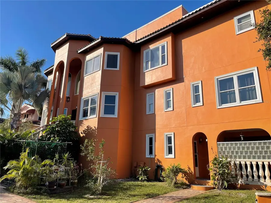 9017 Baywood Park Drive, Seminole, FL 33777 - #2