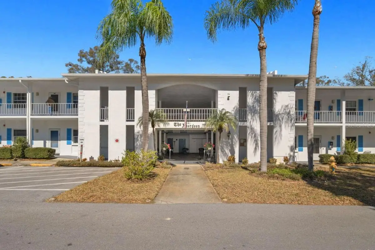 300 Clyde Lane #215, Dunedin, FL 34698 - Image #1