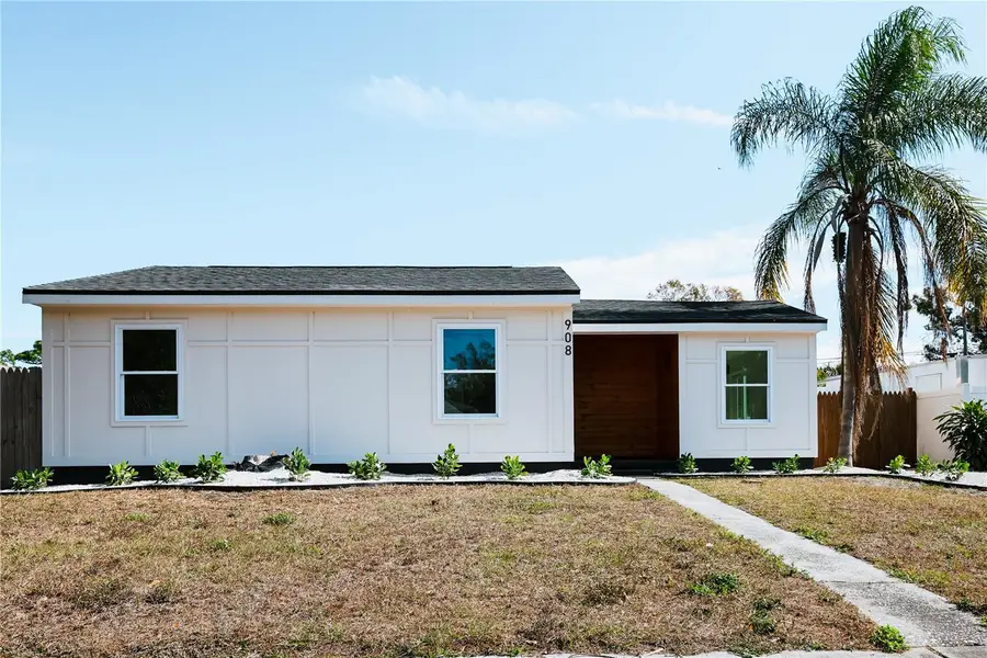 908 61st Street S, Gulfport, FL 33707 - Image #2