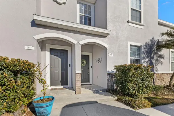 1919 Greenwood Valley Drive, PLANT CITY, FL 33563