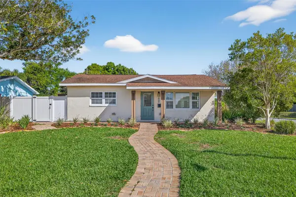 939 39th Avenue Ne, ST PETERSBURG, FL 33703