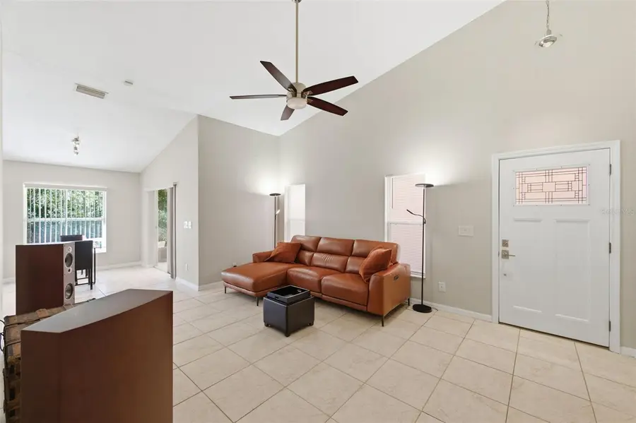 8618 Villa Largo Drive, Tampa, FL 33614 - Image #2