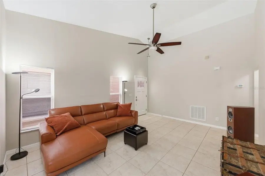 8618 Villa Largo Drive, Tampa, FL 33614 - Image #3