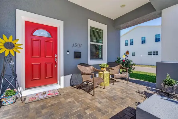 1301 36th Avenue N, ST PETERSBURG, FL 33704