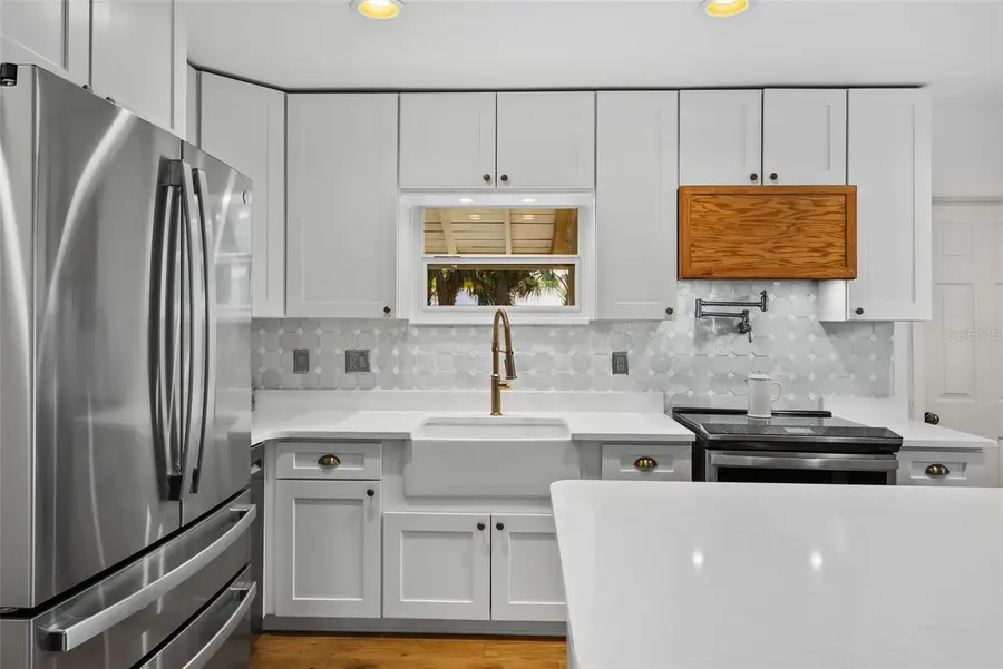 4722 W Wallcraft Avenue, Tampa, FL 33611 - Image #3