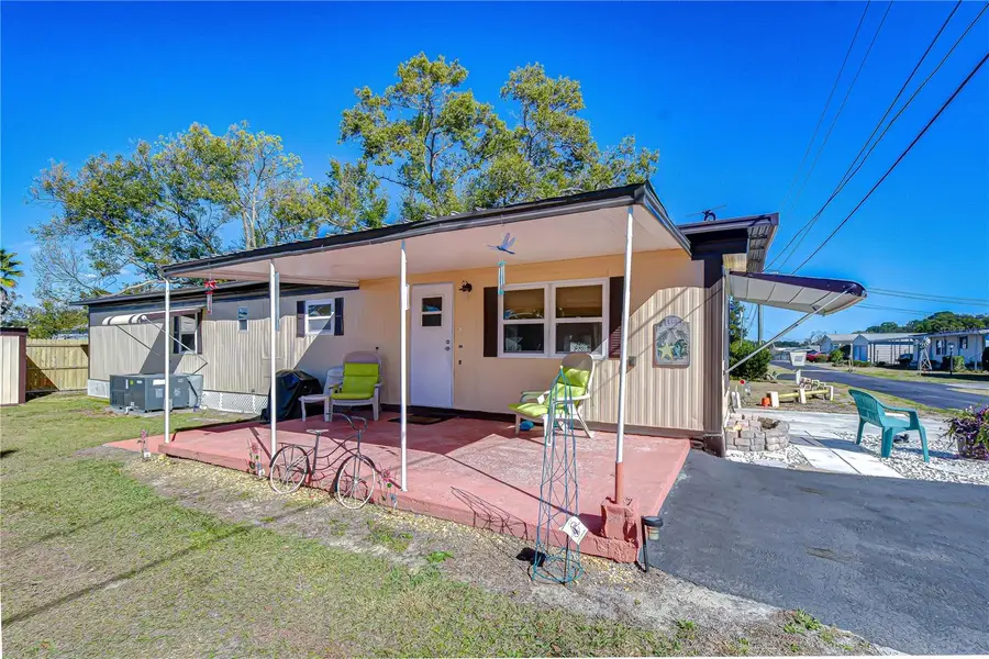 39107 Hillcrest Drive, Zephyrhills, FL 33542 - Image #2