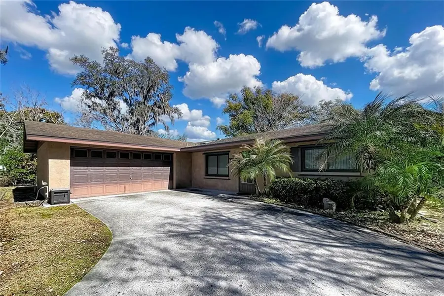 18519 Barton Drive, Lutz, FL 33549 - Image #2