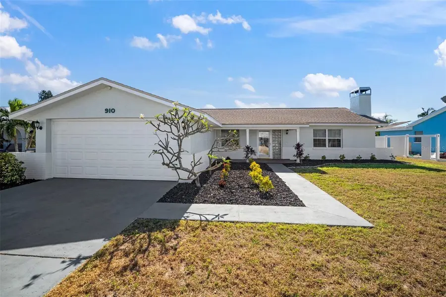 910 Spindle Palm Way, Apollo Beach, FL 33572 - Image #2