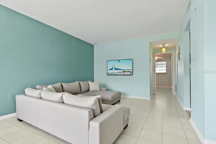 5850 21st Street N #4, Saint Petersburg, FL 33714 - #3