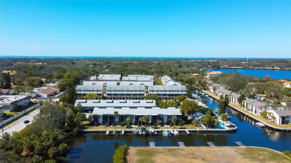 200 Meres Boulevard #11, TARPON SPRINGS, FL 34689