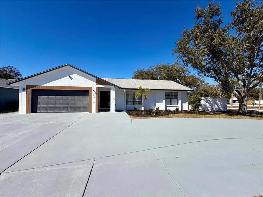 6718 Leeward Isle Way, Tampa, FL 33615 - Image #2