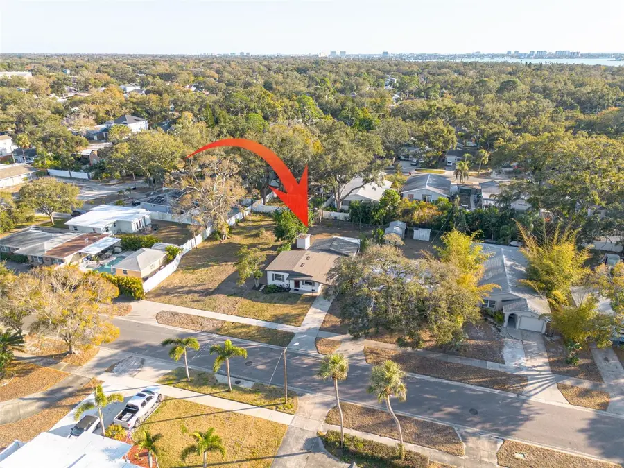 8062 28th Avenue N, Saint Petersburg, FL 33710 - #2