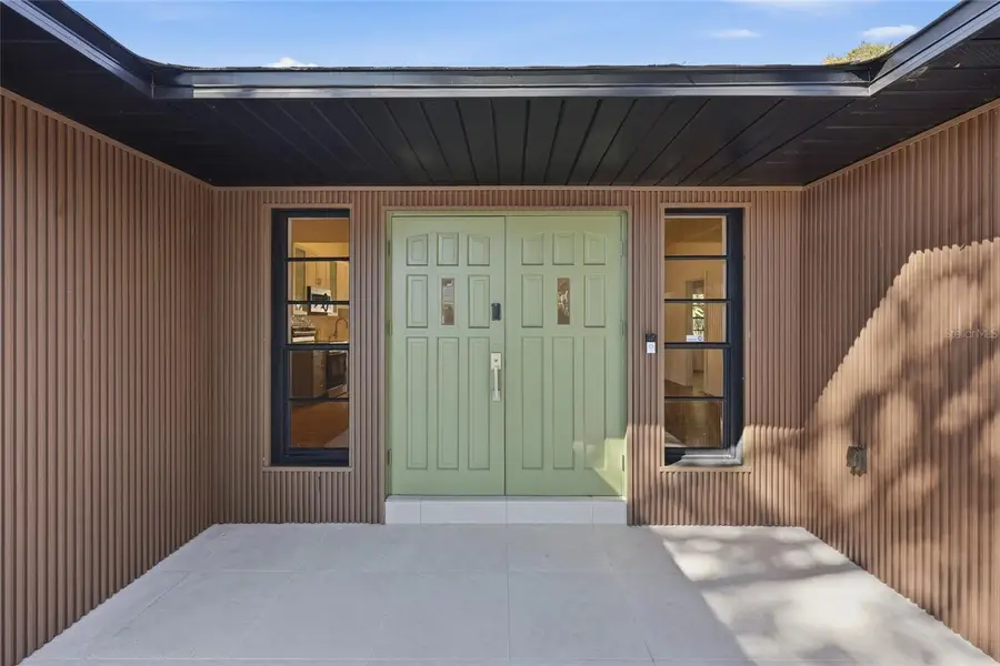 1325 Riverside Drive, Tarpon Springs, FL 34689 - #2