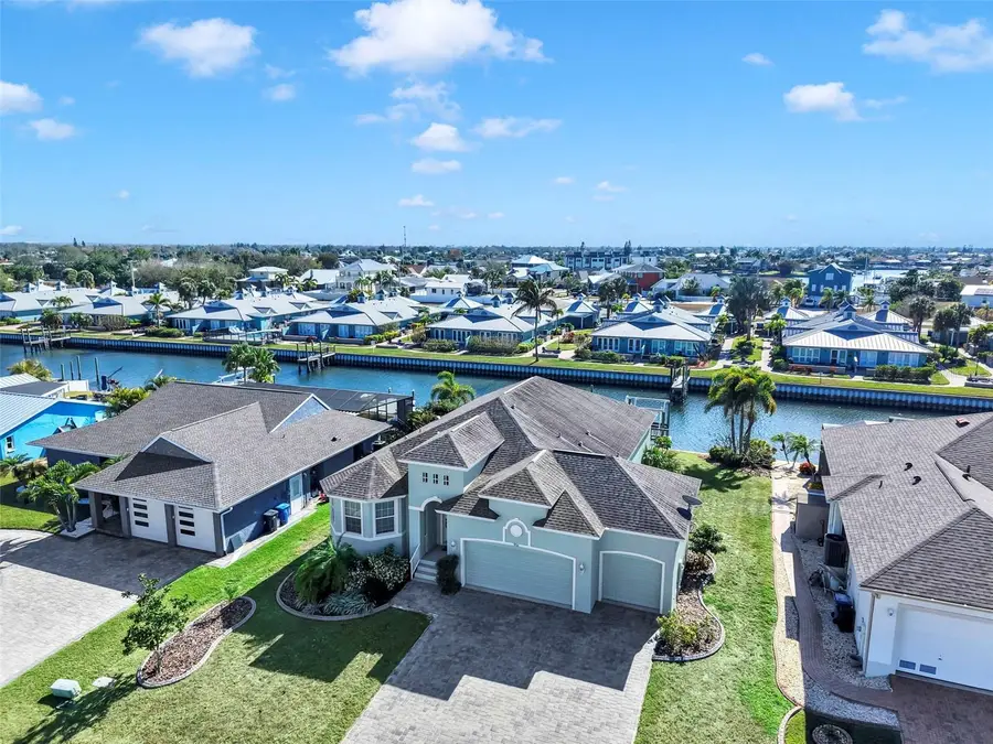 916 Spindle Palm Way, Apollo Beach, FL 33572 - Image #2