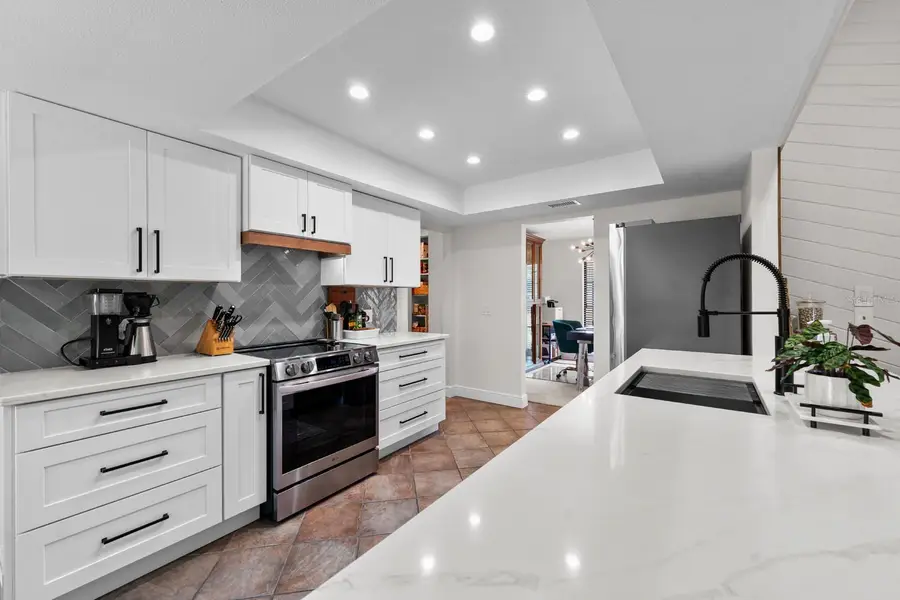 2525 Laurelwood Lane, Valrico, FL 33596 - #3