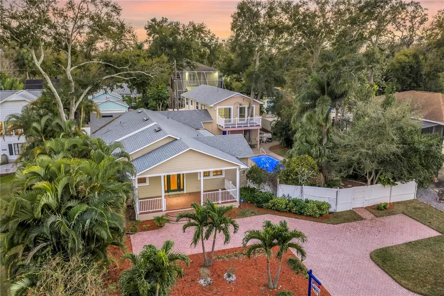 546 26th Avenue N, Saint Petersburg, FL 33704 - #2