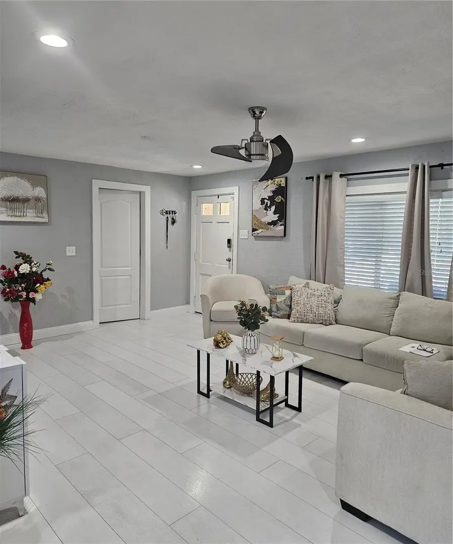 9306 Forest Hills Drive, Tampa, FL 33612 - Image #3