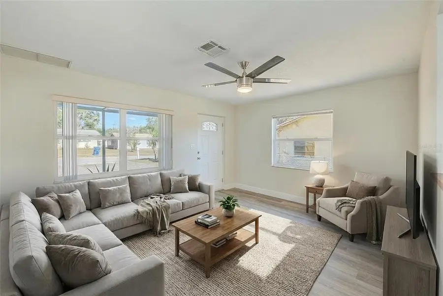 715 1st Avenue Ne, Largo, FL 33770 - #3