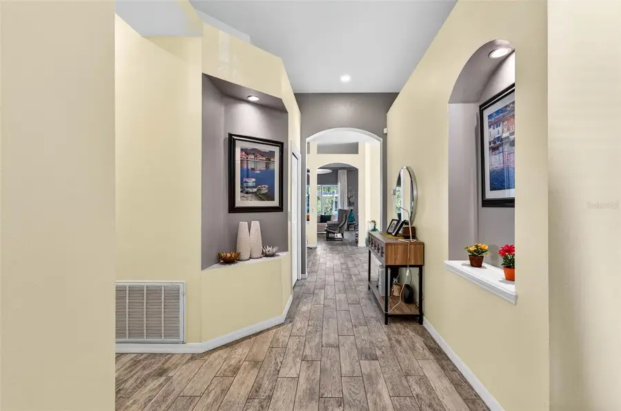 11013 Rockledge View Drive, Riverview, FL 33579 - Image #3