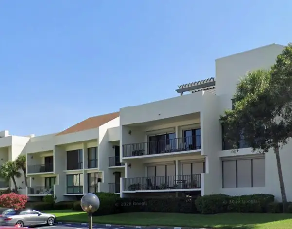 50 Coe Road #322, BELLEAIR, FL 33756