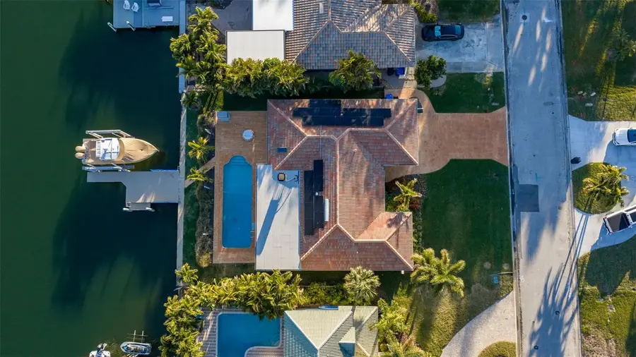 2024 Massachusetts Avenue Ne, Saint Petersburg, FL 33703 - #3