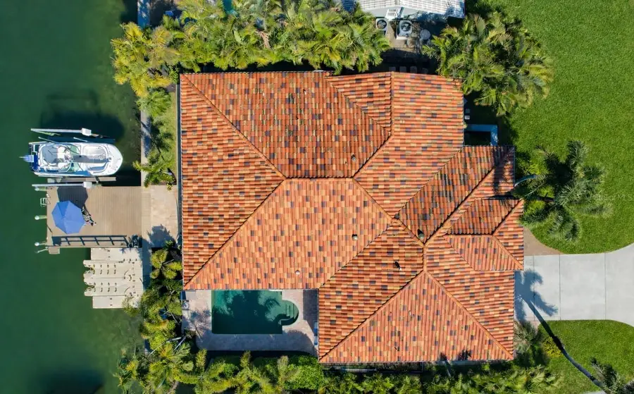 1963 Michigan Avenue Ne, Saint Petersburg, FL 33703 - #2