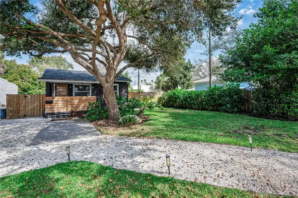 4917 Oxford Avenue N, ST PETERSBURG, FL 33710