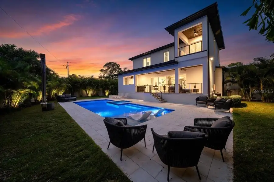 419 Bayview Drive Ne, Saint Petersburg, FL 33704 - #3