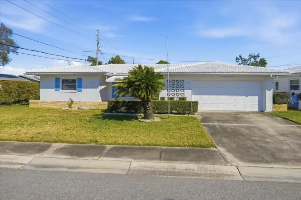 10197 44th Street N, PINELLAS PARK, FL 33782