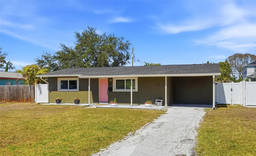 411 42nd Avenue Ne, Saint Petersburg, FL 33703 - #3