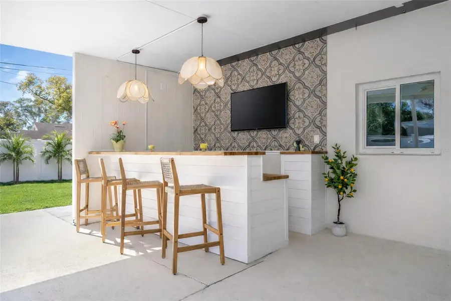 1840 21st Avenue N, Saint Petersburg, FL 33713 - #3