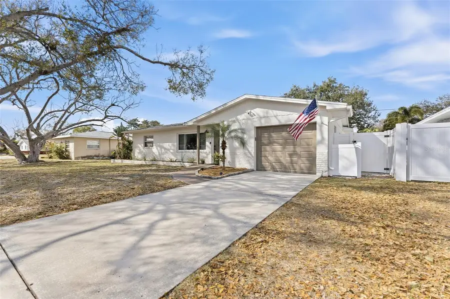 1824 59th Way N, Saint Petersburg, FL 33710 - #2