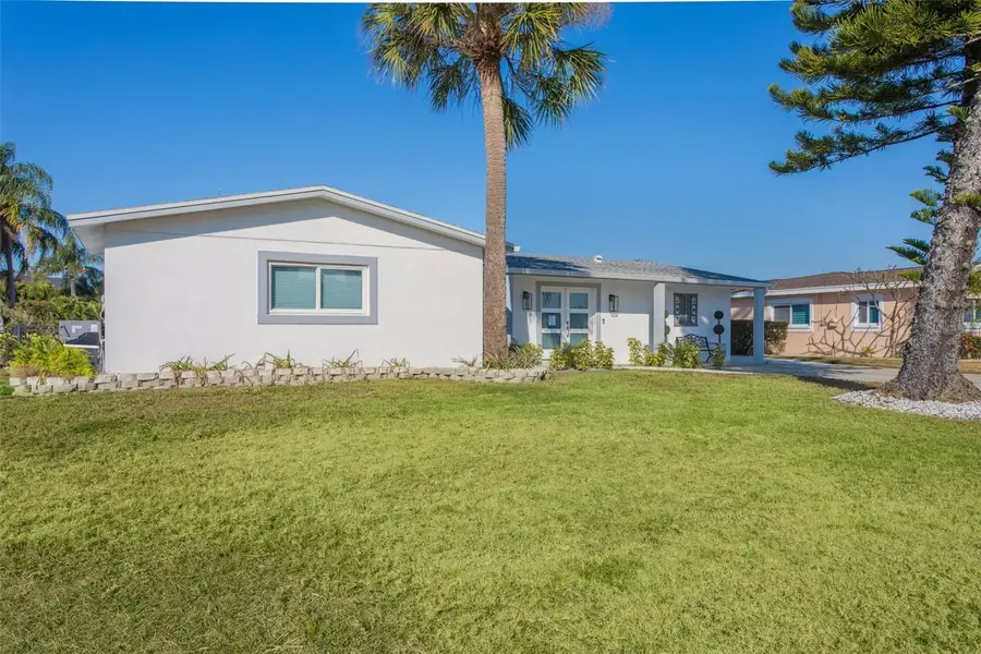 3926 Fontainebleau Drive, Tampa, FL 33634 - #2