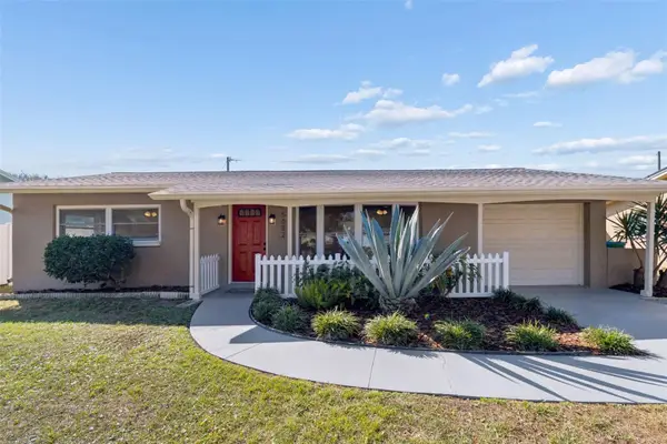 5682 46th Avenue N, KENNETH CITY, FL 33709