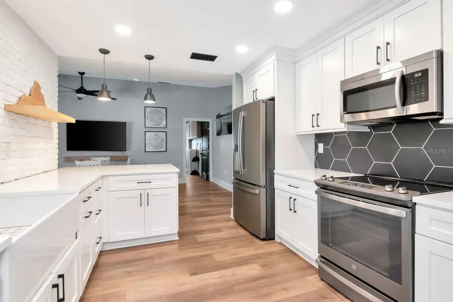 720 Hickory Lane, Palm Harbor, FL 34683 - #2