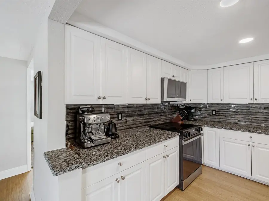 5240 43rd Terrace N, Saint Petersburg, FL 33709 - #3