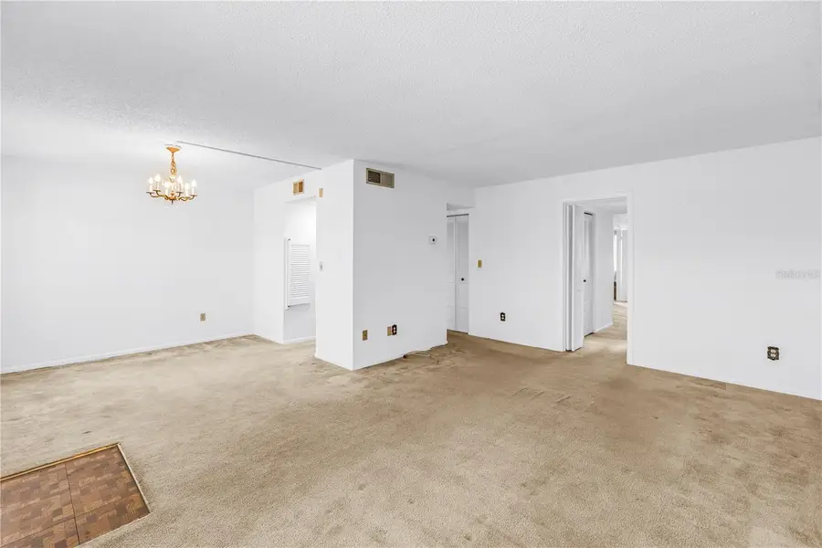 4920 Locust Street Ne #204, Saint Petersburg, FL 33703 - #3