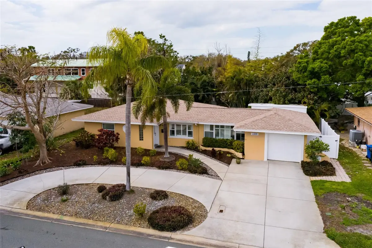 2209 Sunrise Drive Se, Saint Petersburg, FL 33705 - #1